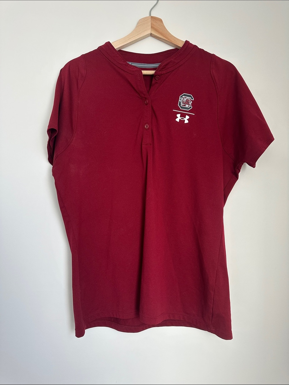 Under Armour Women’s Garnet Short Sleeve Henley with Team Logo
